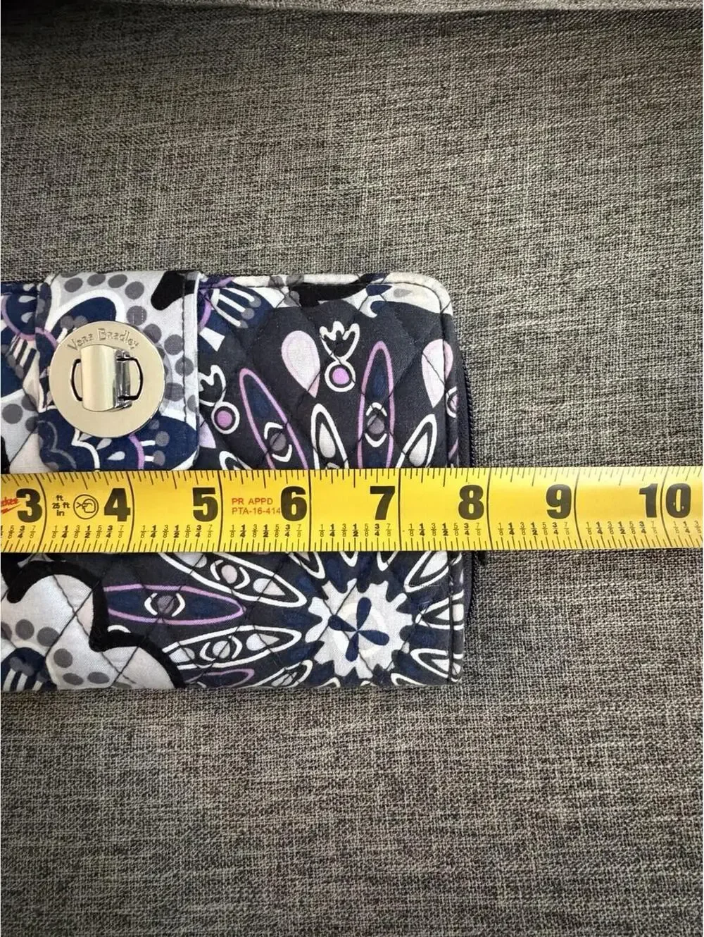 Vera Bradley Turnlock In Mimosa Medallion Quilted RFID Zip Around Organizer - Picture 3 of 5